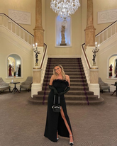 Vestido formal elegante con plumas negras, vestido de noche negro con abertura Y6391